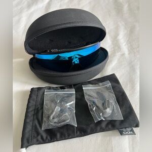 Oakley KatoGlasses Blue Lens and Black Frame